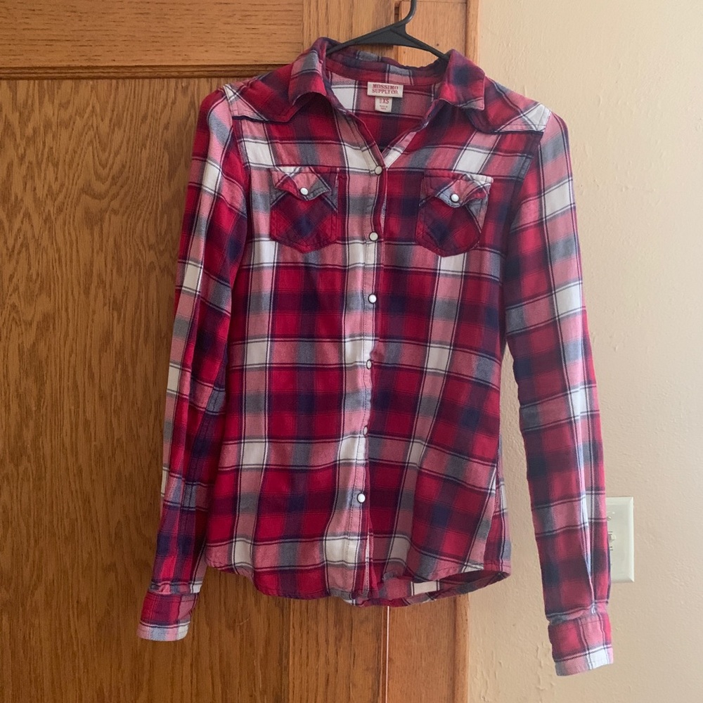 Red plaid snap up collar shirt